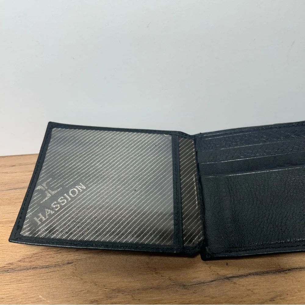 Hassion Men’s Black Leather Bifold Slim Wallet VTG EUC